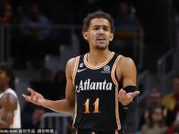 黑白直播-Rookie迎来十赛季高光表现，老鹰球迷沸腾！的简单介绍